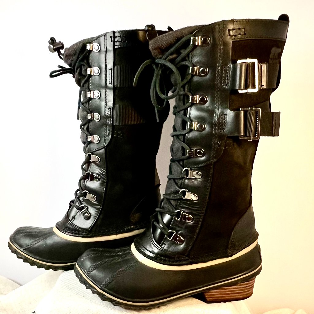Sorel Black Joan Of Arc Waterproof Women’s Lace-Up Boots / Size 5.5
